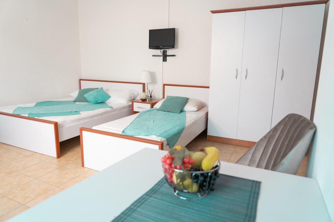 Apartments Sejla Улцинь Экстерьер фото